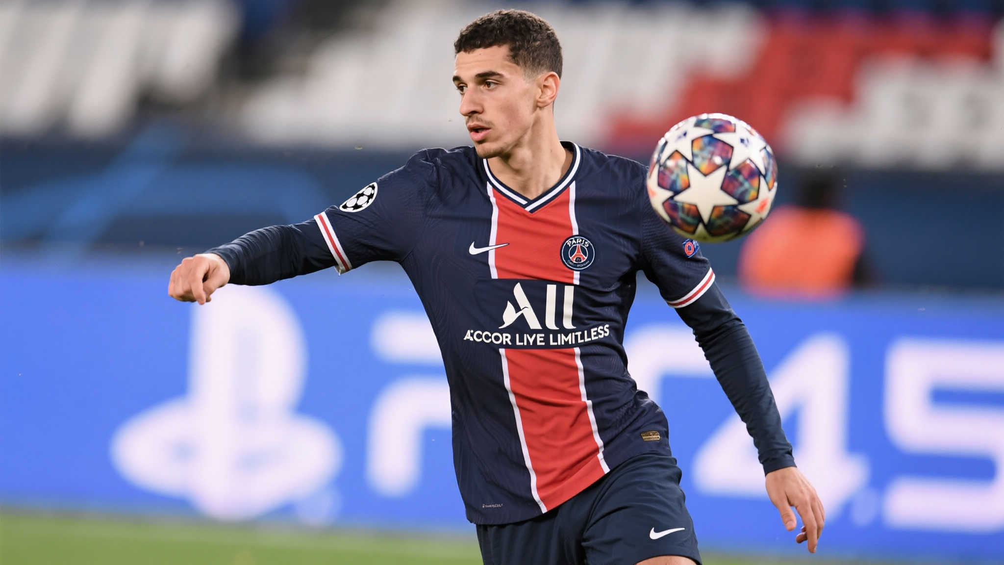 巅峰之路!28岁登贝莱单赛季49战斩获48球参与刷新纪录 巅峰之路!28岁登贝莱单赛季49战斩获48球参与刷新纪录